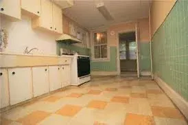 Original kitchen floor and wall finishes
