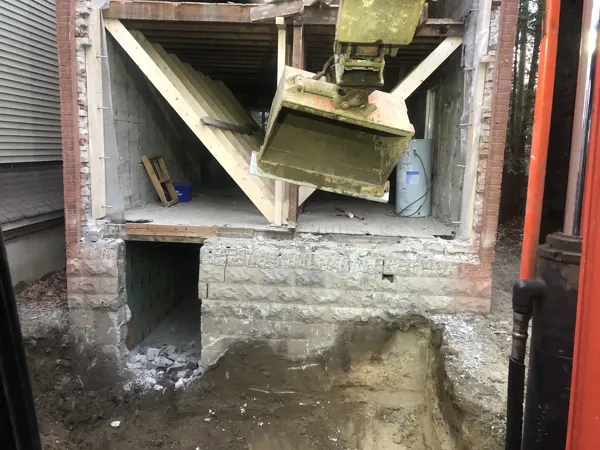 Rear addition — rear wall demolition and temporary support