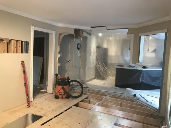 Floor and partition opening beside the kitchen