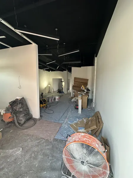 Salon walls and installation preparation after tiling